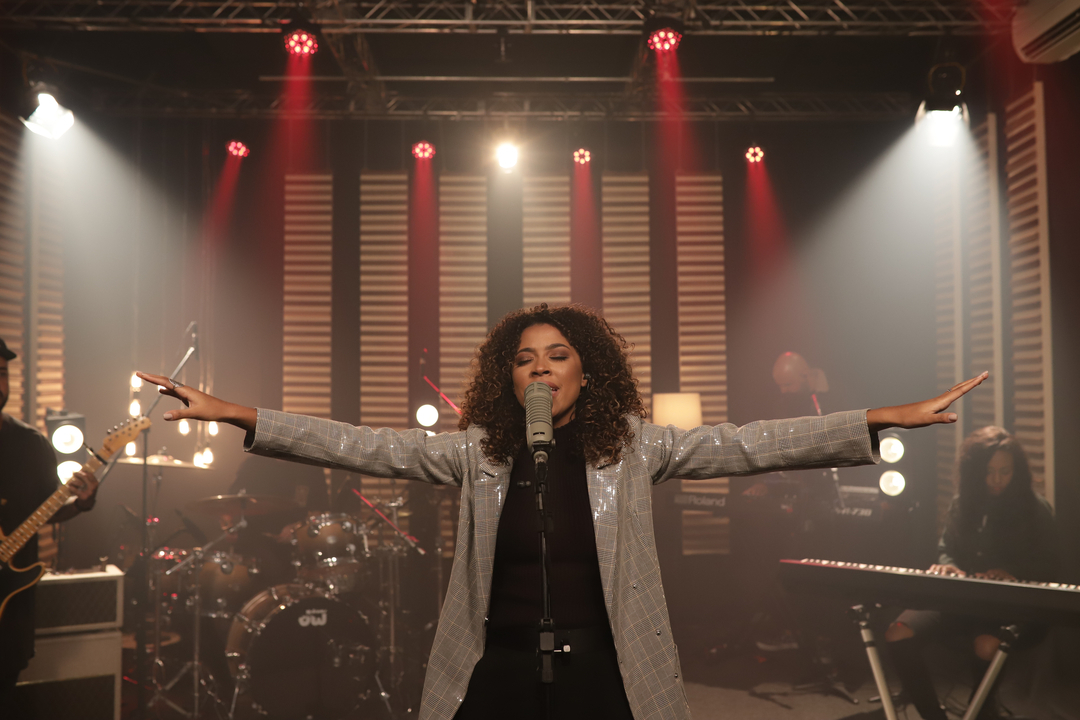 Gabriela Gomes apresenta nova versão do hit “Deus proverá”
