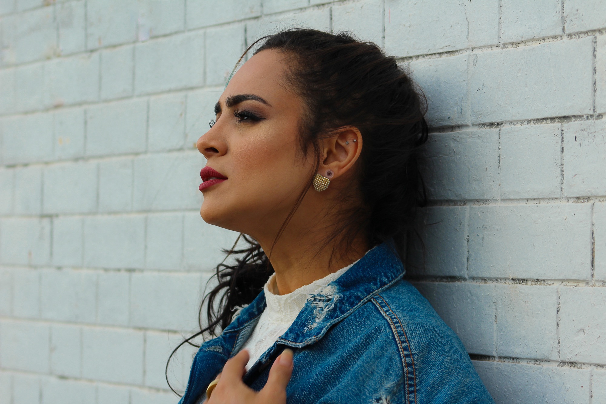 Debaixo de grande expectativa, Daniela Araújo lança o EP “Elementos”